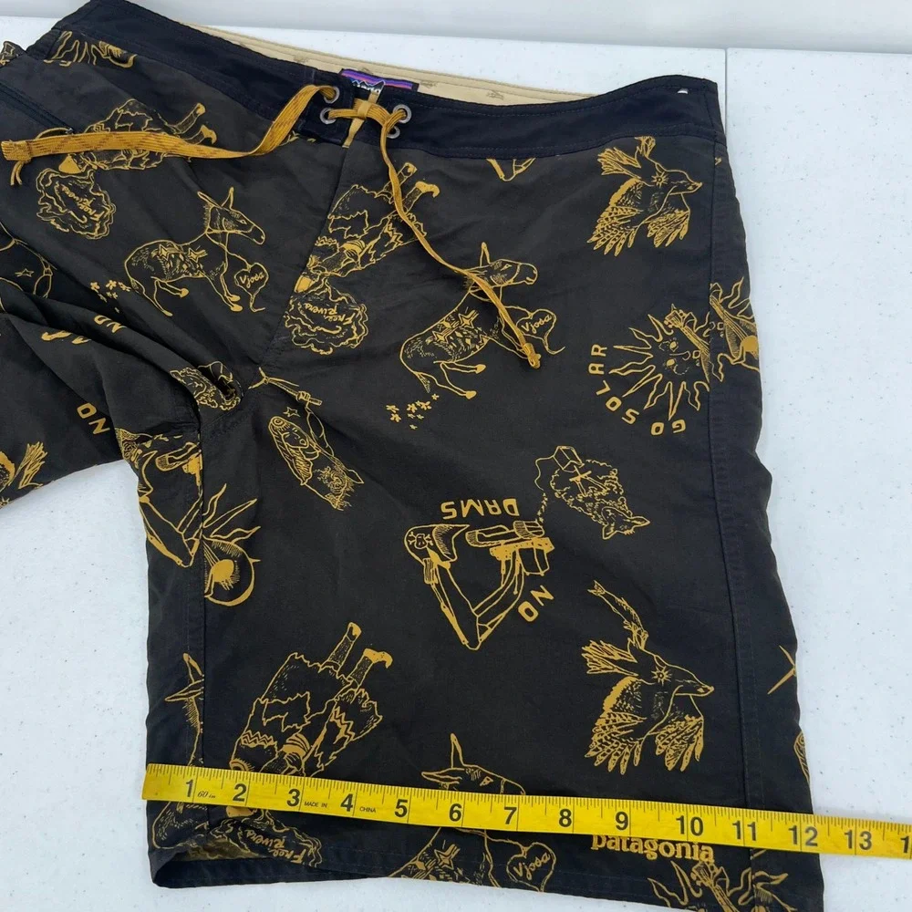 Patagonia Men 34 Stretch Planing Board Shorts Black Yellow No Dams Print